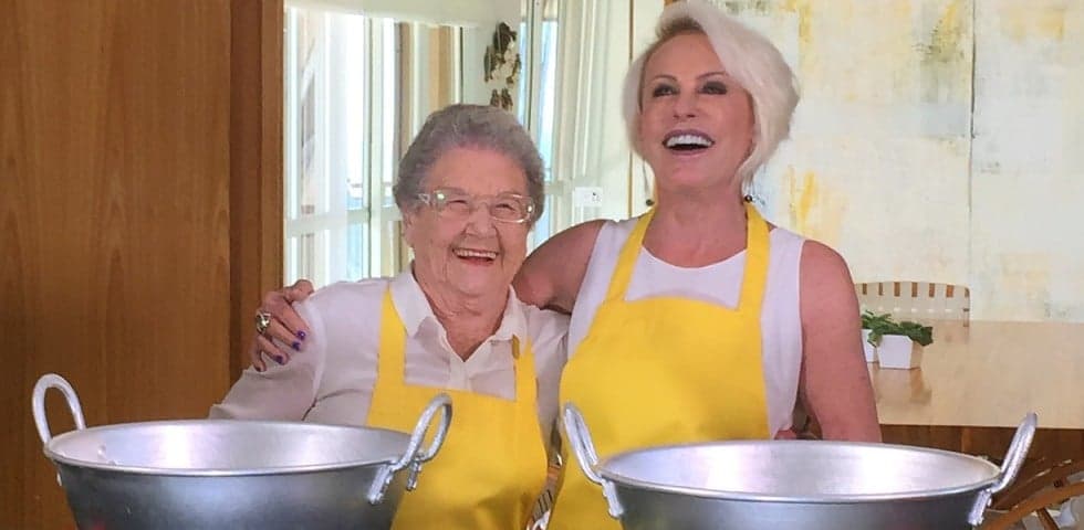 Palmirinha surpreende e presta homenagem emocionante para Ana Maria Braga