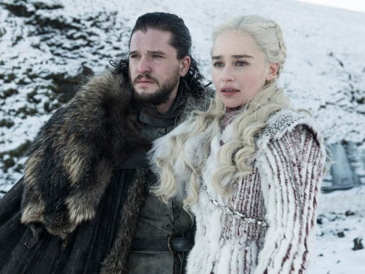 Em novo trailer de Game Of Thrones, Winterfell aparece destruída após grande luta