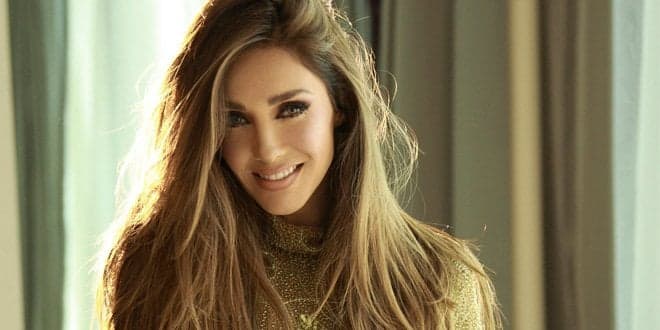 Sempre discreta, ex-RBD Anahi surpreende e compartilha clique raro do filho