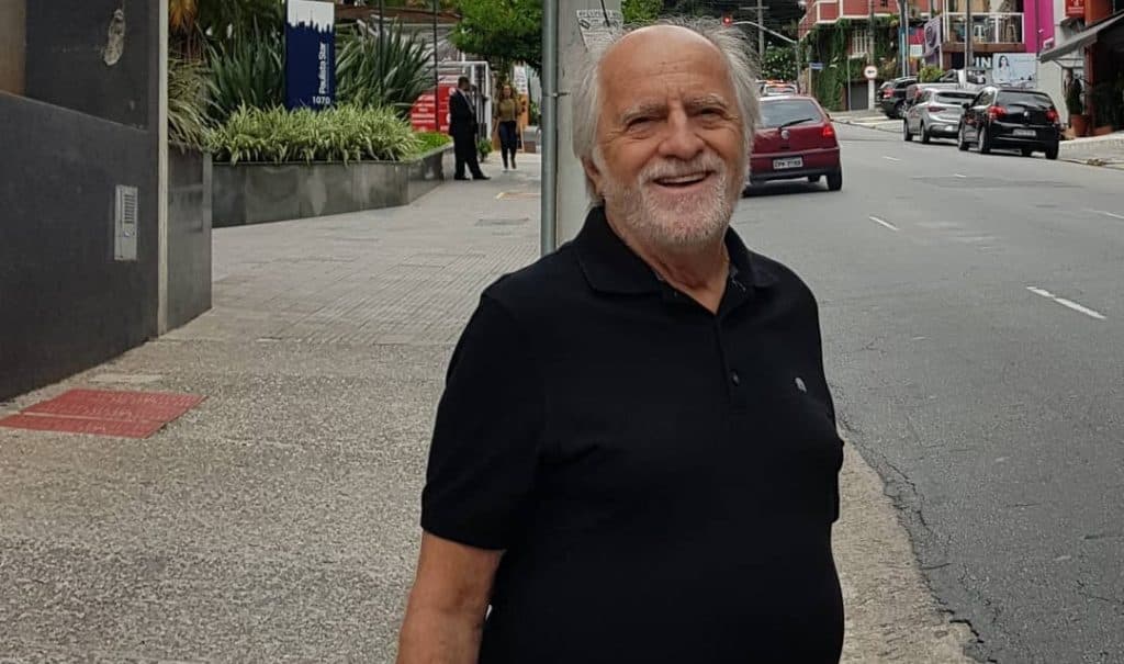Aos 86 anos, Ary Fontoura surge na academia e reclama da própria forma: "Difícil manter o abdômen"