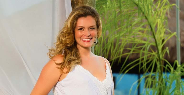 A eterna Esmeralda, Bianca Castanho, deixou de ser atriz e se tornou algo que ninguém esperava