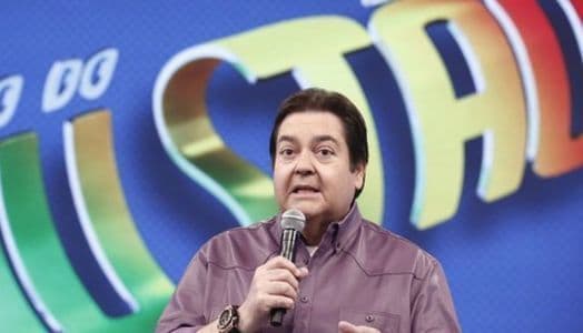 Faustão completa 69 anos e recebe homenagem emocionante de esposa, mas fãs fazem acusações: "a realidade é outra"