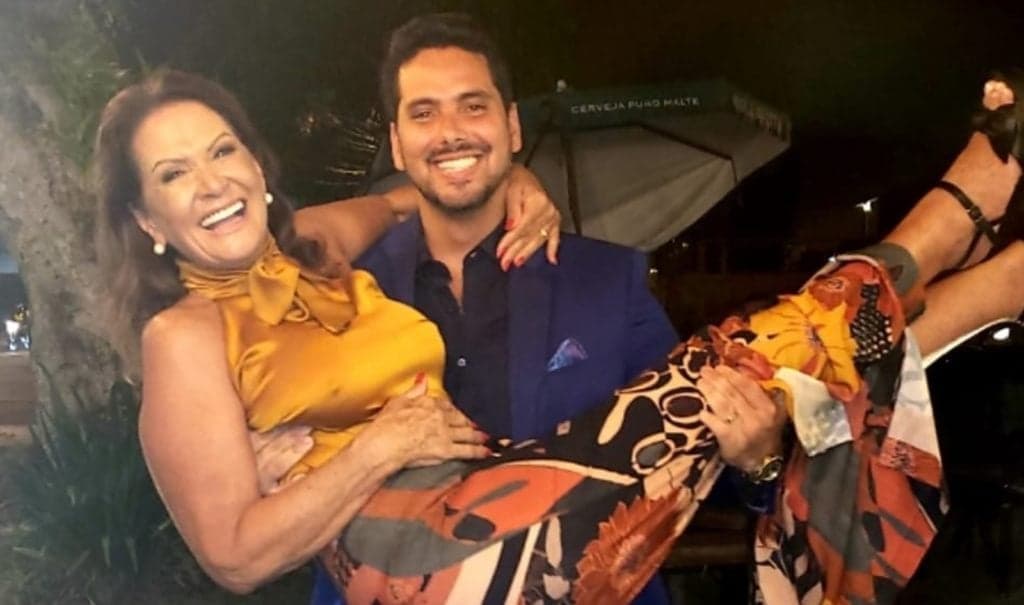 Aos 73 anos, ex-BBB Ieda vai se casar com namorado 37 anos mais novo: "Filho beija na boca"