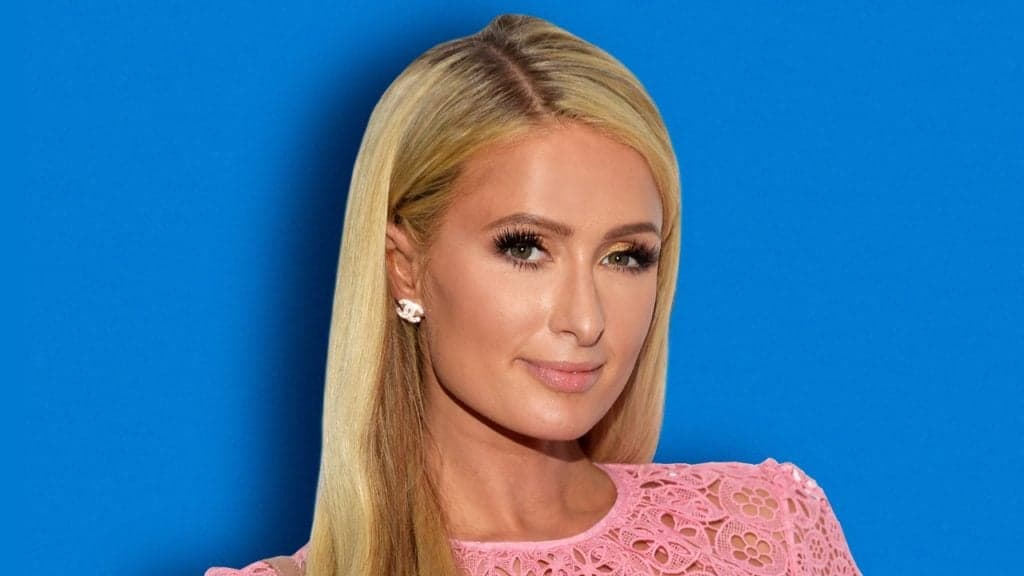 Paris Hilton curte noitada com brasileiro em camarote de Miami e dá o que falar