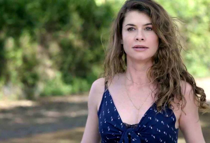 Alinne Moraes declara apoio ao PT, compartilha provas à favor de Lula e pega todos de surpresa
