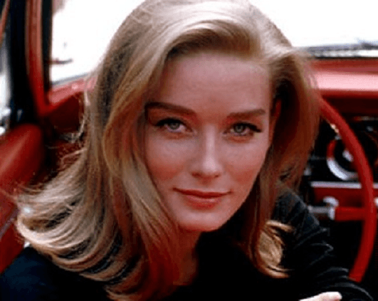 Atriz Tania Mallet