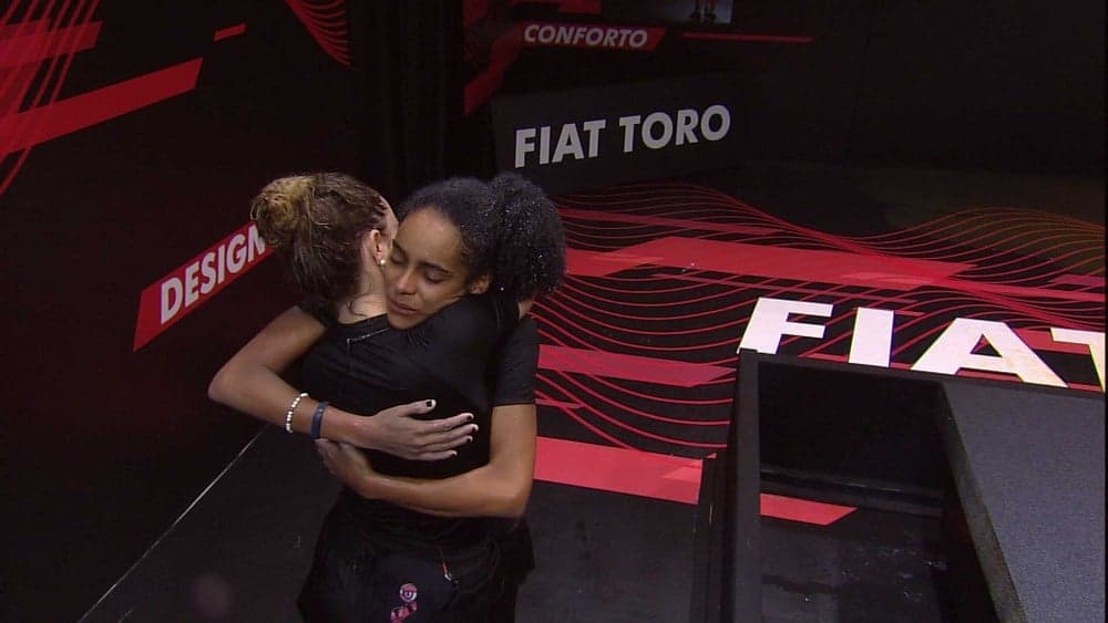BBB19: Gabriela desiste da prova e Paula continua na liderança após quase 25 horas de competição
