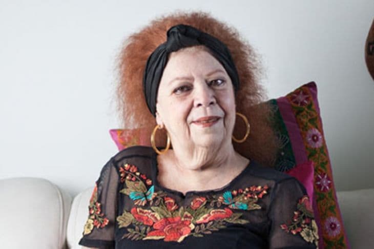Beth Carvalho é velada no Rio de Janeiro e recebe último adeus de famosos
