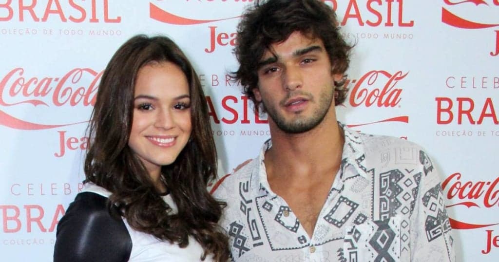 Ex de Bruna Marquezine abre o jogo e expõe o relacionamento com a atriz