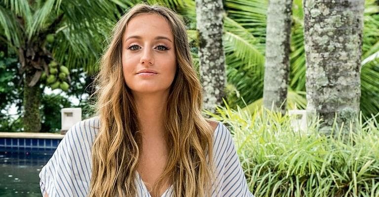 Bruna Griphao é flagrada em clima quente ao lado de famoso ator
