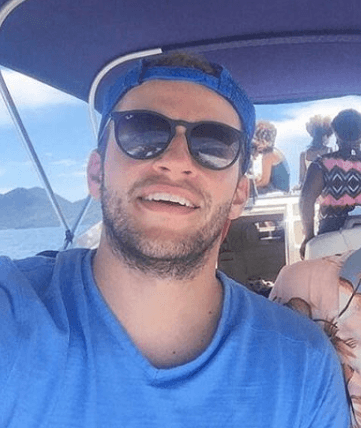 Filho de diretor da Globo faz nova "vítima", promove rodízio na emissora e assume romance com outra atriz