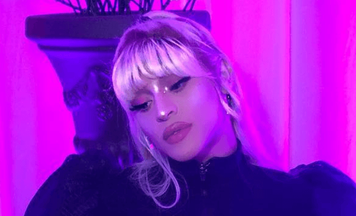 Pabllo Vittar esquece namoro após anúncio bombástico e é flagrada pegando geral