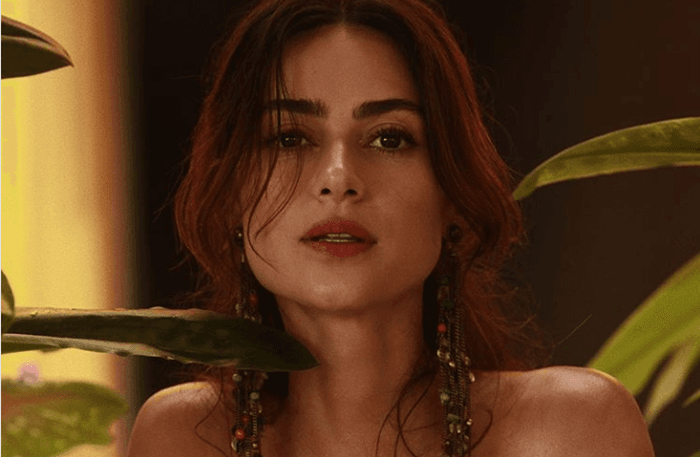 Thaila Ayala se envolve em barraco em hotel e vídeo mostra ela não querendo deixar o local