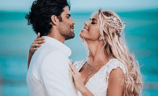 Caroline Bittencourt adiou lua de mel após casamento e teve momento interrompido agressivamente