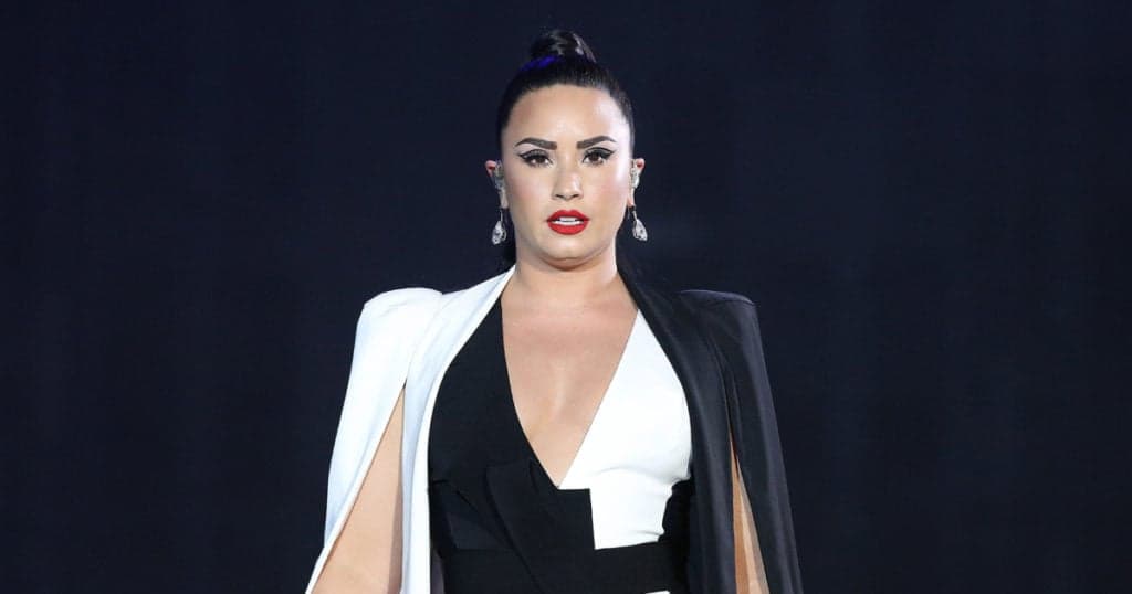 Demi Lovato segue Caio Castro e fãs apostam em namoro