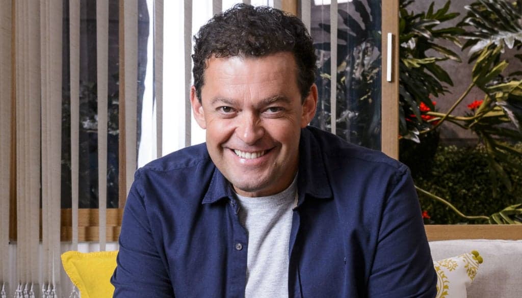 Demitido da Globo, Fernando Rocha participa de programa em emissora concorrente e surpreende com atitude