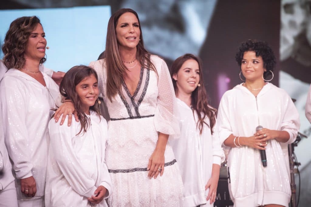 Ivete Sangalo é enganada pelo próprio filho, fala de triste aborto e quase desmaia após revelação