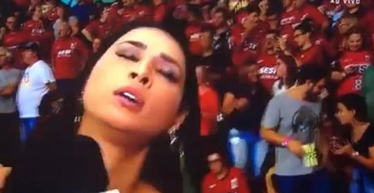 Jaqueline do vôlei revela o motivo do desmaio na Globo e desabafa sobre a repórter que a segurou