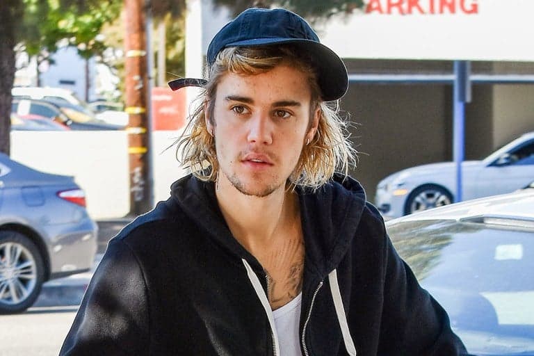Polêmica! Justin Bieber recebe processo pelo atropelamento que fez a um fotógrafo