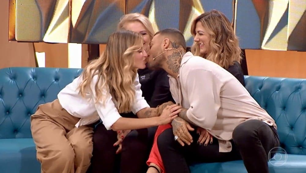 Lucas Lucco surpreende e anuncia casamento com Lorena Carvalho