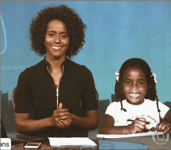 Maju Coutinho e sua versão mirim (Foto: Reprodução/ Instagram) Maju Coutinho e sua versão mirim (Foto: Reprodução/ Instagram)