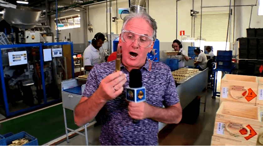 Na madrugada do SBT, Otávio Mesquita incomoda a Globo e encosta na liderança