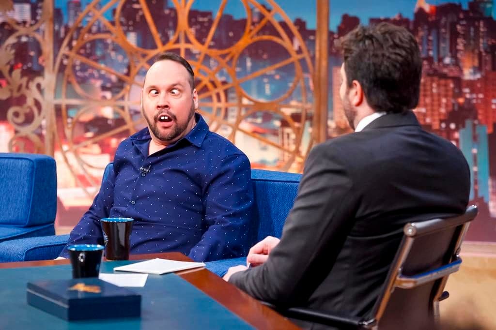 Robson Bailarino relembra estreia na TV no Programa do Ratinho e dispara: "a magia de ser um artista acabou"