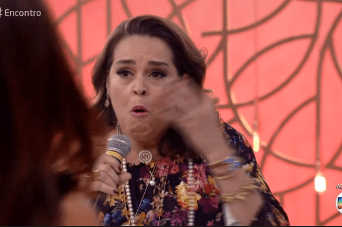 Suzy Rêgo se desespera e vai aos prantos no Encontro com Fátima Bernardes