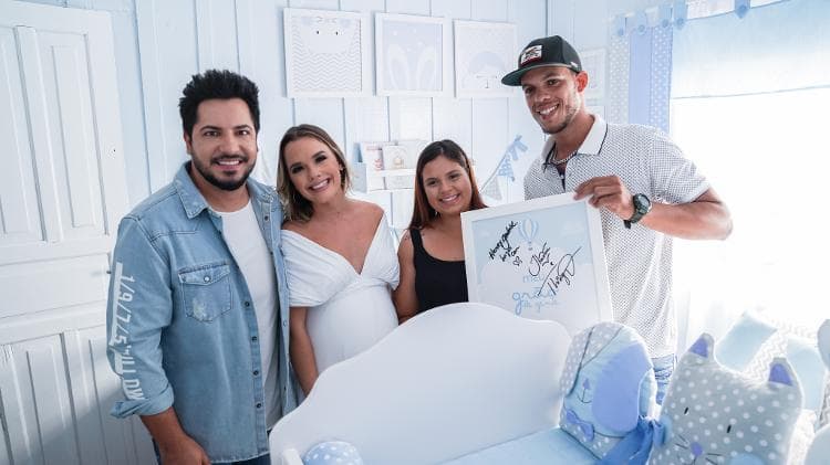 Thaeme e Thiago lançam clipe de 'Casa Pequenininha' e surpreendem com atitude inusitada