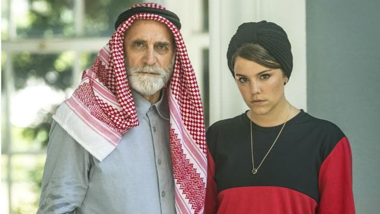 Interpretando muçulmana em novela, atriz feminista da Globo, Alice Wegmann dispara: "machismo é universal"