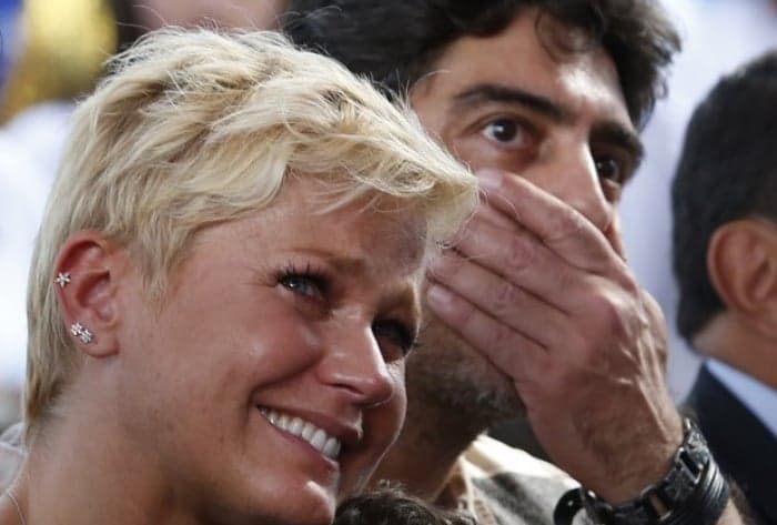 Após Sasha oferecer maconha, Xuxa é flagrada em encontro com ela e fica de coração partido