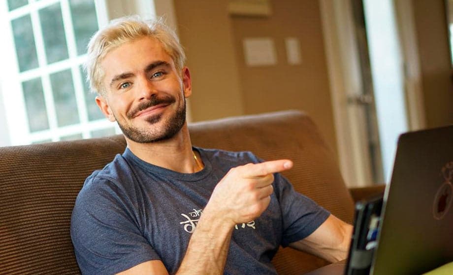 Zac Efron muda o rosto radicalmente e aparece irreconhecível em vídeo
