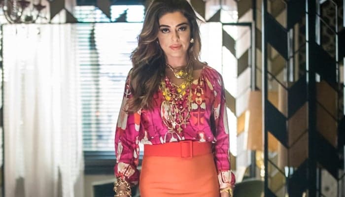 A Dona do Pedaço: Maria da Paz é humilhada por todos em festa