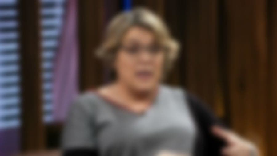 Famosa jornalista relata luta pessoal contra vício, e revela: "Experimentei aos 3 anos"