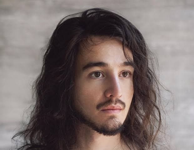 Tiago Iorc se pronuncia pela primeira vez sobre retorno após muito tempo desaparecido