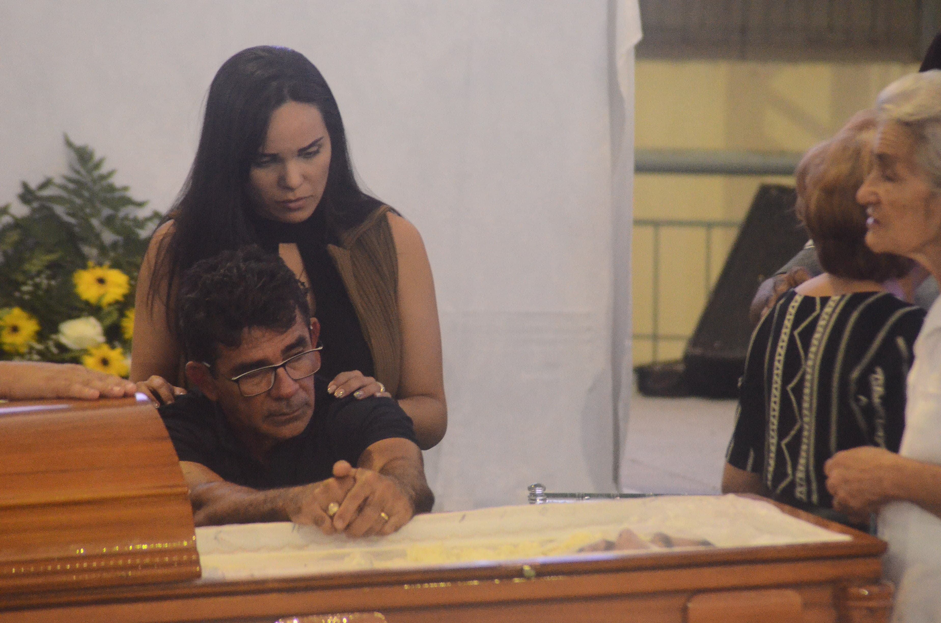 http://tvfoco.uai.com.br/wp-content/uploads/2015/05/Daniela-Mercury.jpg
