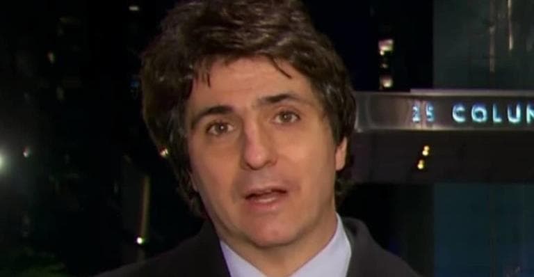 Jornalista da Globo presencia vice-presidente pelado e comenta tamanho do instrumento: "Quis dar o furo"
