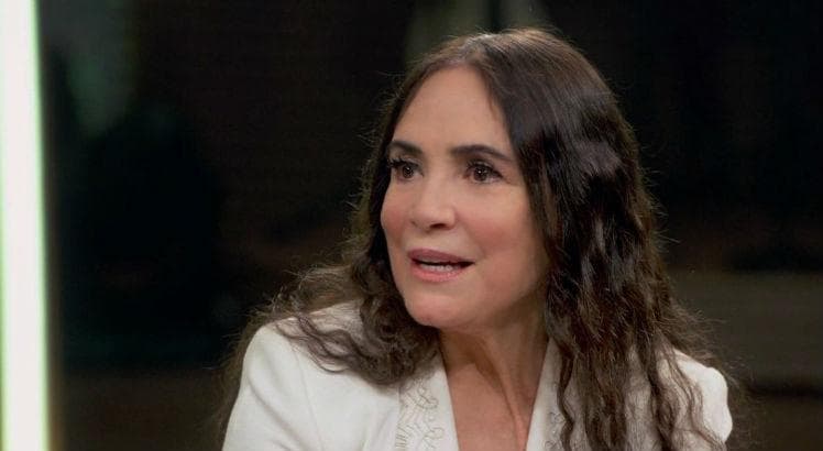 Regina Duarte sofre na geladeira da Globo, bota a boca no trombone e detona concorrência: 'Incapazes'