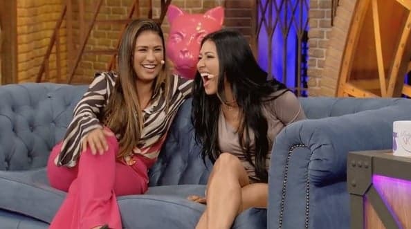 Simone e Simaria contam a origem do "chora não coleguinha" e também sobre fase difícil na carreira: "passando quase fome"