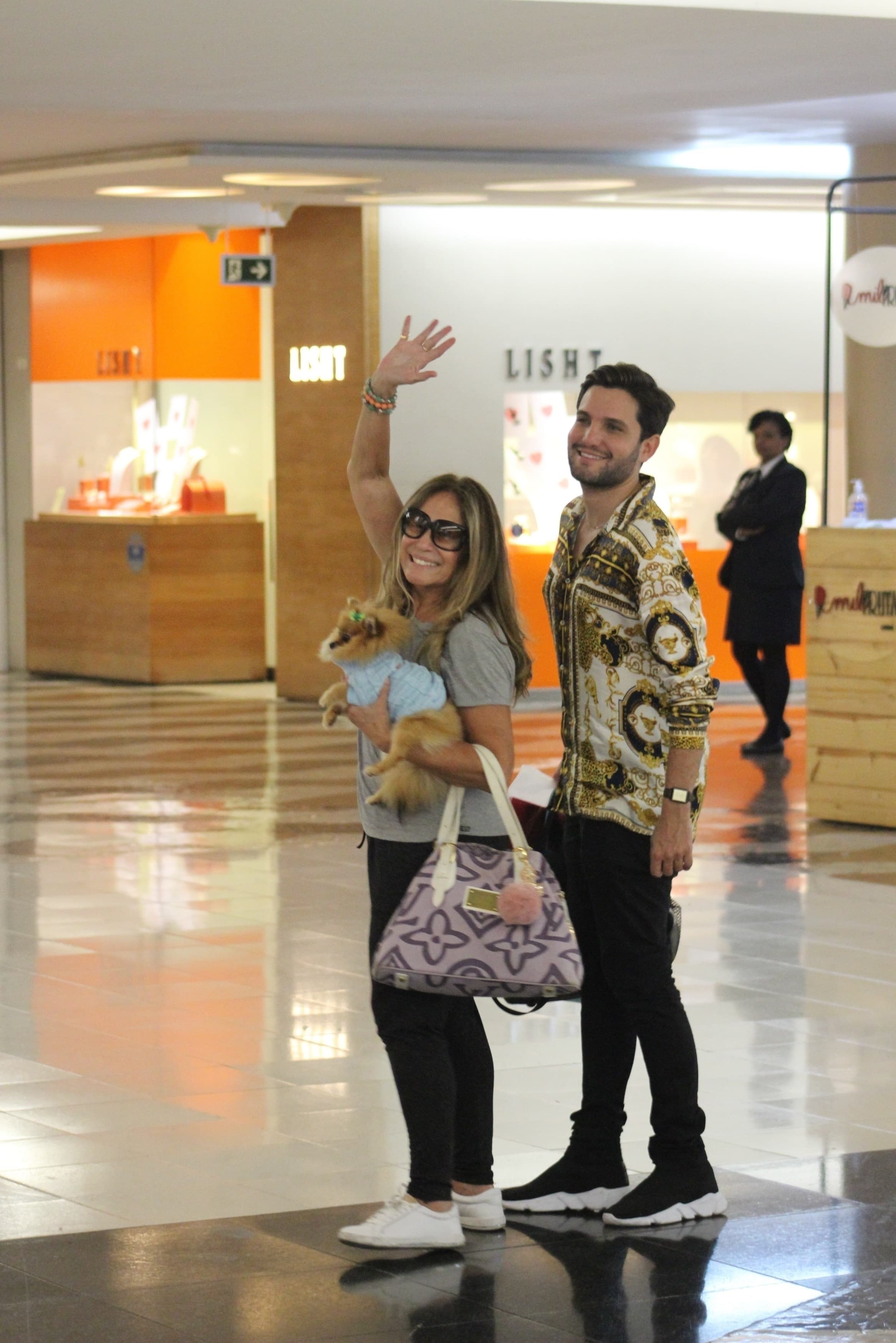 http://tvfoco.uai.com.br/wp-content/uploads/2015/05/Daniela-Mercury.jpg