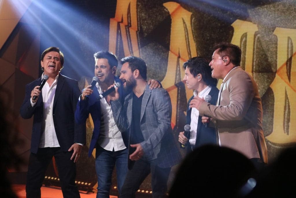 Chitãozinho e Xororó, Zezé Di Camargo e Luciano e Leonardo se reúnem para comemorar os 20 anos do show "Amigos"