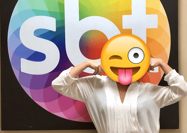 Fora da TV, famosa apresentadora retorna ao SBT após 15 anos e tem encontro com Silvio Santos