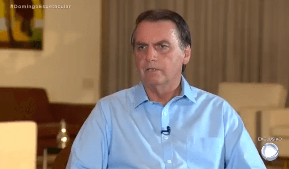 Bolsonaro ignora a Globo mais uma vez, dá presente valioso pra Record e emissora é detonada