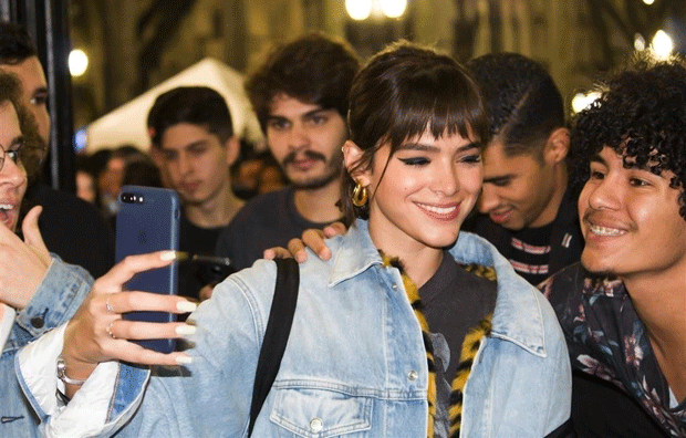 Famoso âncora do SBT defende Bolsonaro e revela podres de Bruna Marquezine: "mau exemplo à juventude"