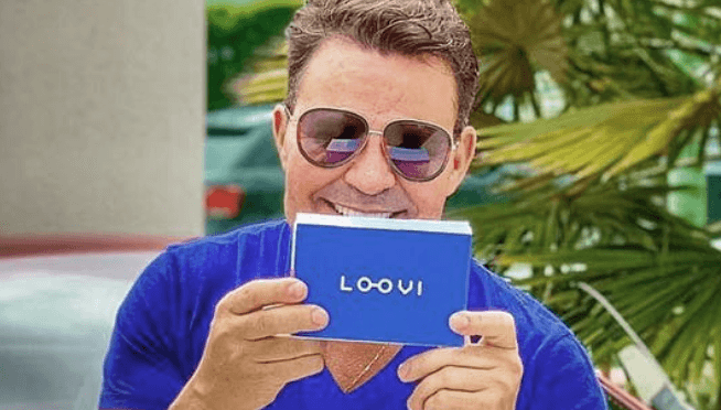 Político flagra esposa se pegando com Eduardo Costa e se desespera: "Estão me chamando de corno"