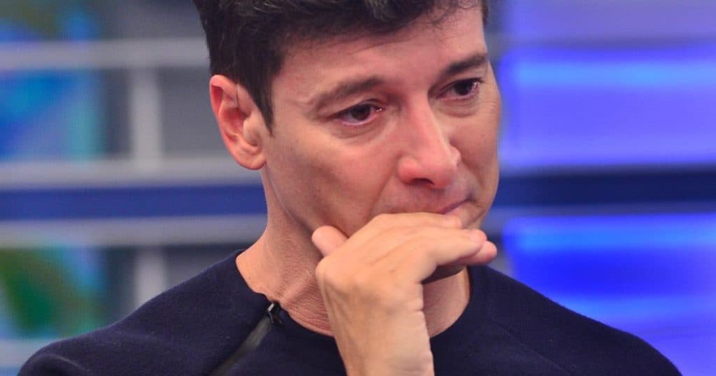 Rodrigo Faro reune família e amigos após polêmica na Record