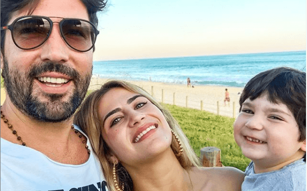 Filho de Jéssica Costa e Sandro Pedroso está com saudades do avô, o cantor Leonardo