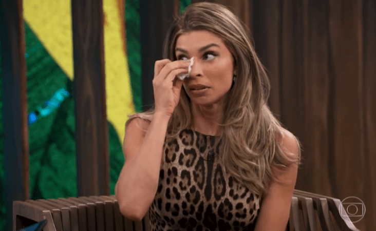 Grazi Massafera abre o coração, chora no Conversa com Bial e revela que precisou de ajuda psicológica após BBB