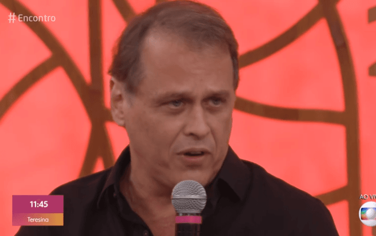 Guilherme Fontes revela estar solteiro, recebe cantadas e dispara: 'Não tenho tesão algum'