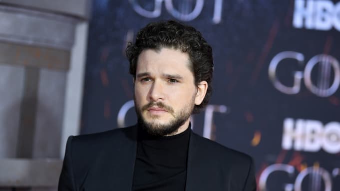 Após fim de Game Of Thrones, Kit Harington é internado às pressas em clínica, motivo vem à tona e apavora fãs